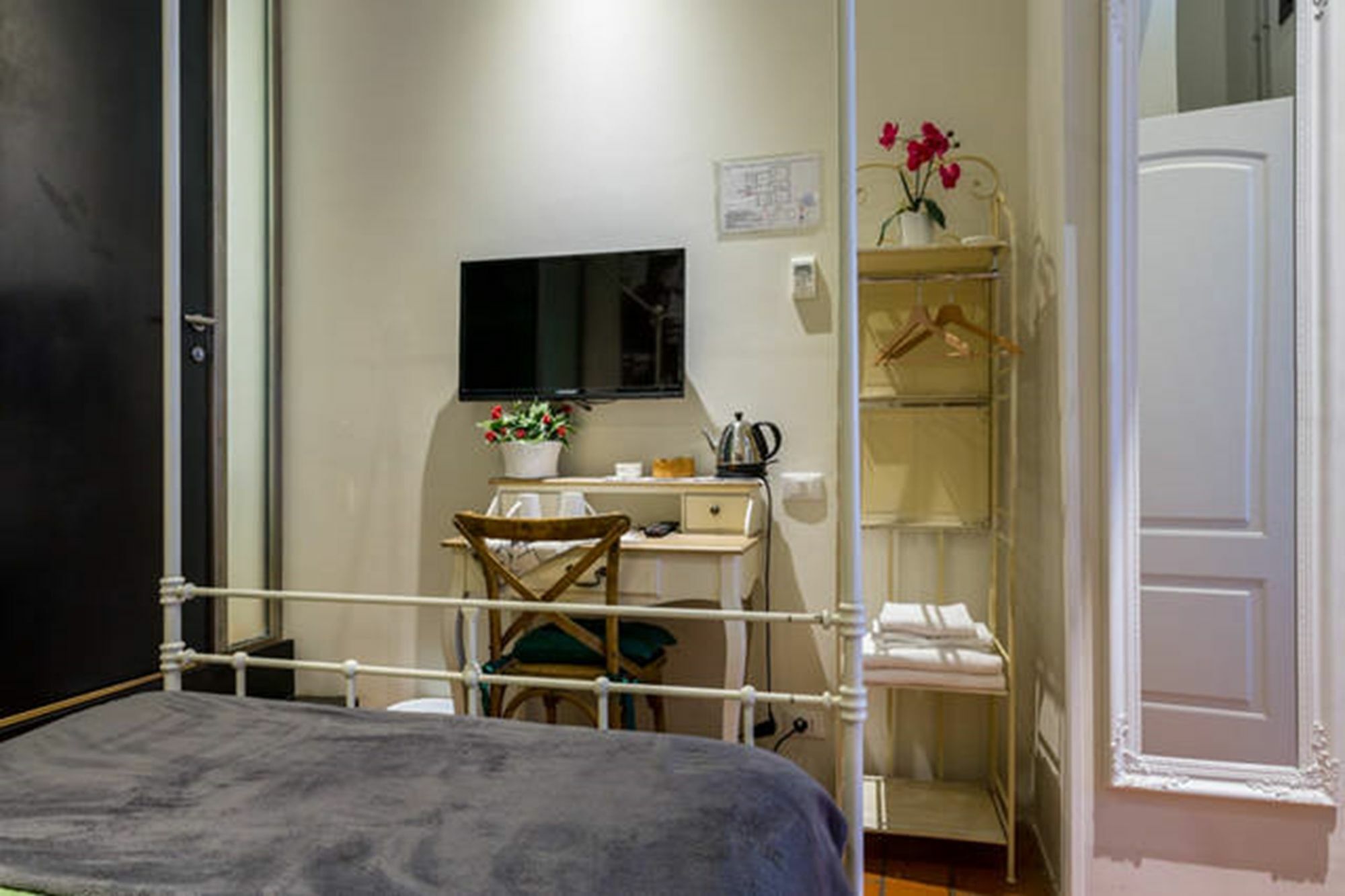 5 Rooms Apartment For 7 People Near Coloseum Rzym Zewnętrze zdjęcie
